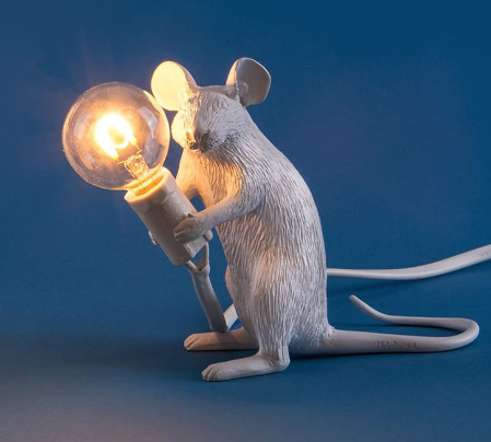 LumoMouse Lámpara de Mesa – Diseño Juguetón, Iluminación LED Cálida y Diseño Duradero