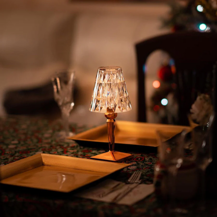 CrystalLuxe Lámpara de mesa – Lámpara de cristal de lujo con luz blanca cálida y acabado elegante