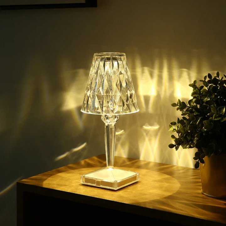 CrystalLuxe Lámpara de mesa – Lámpara de cristal de lujo con luz blanca cálida y acabado elegante