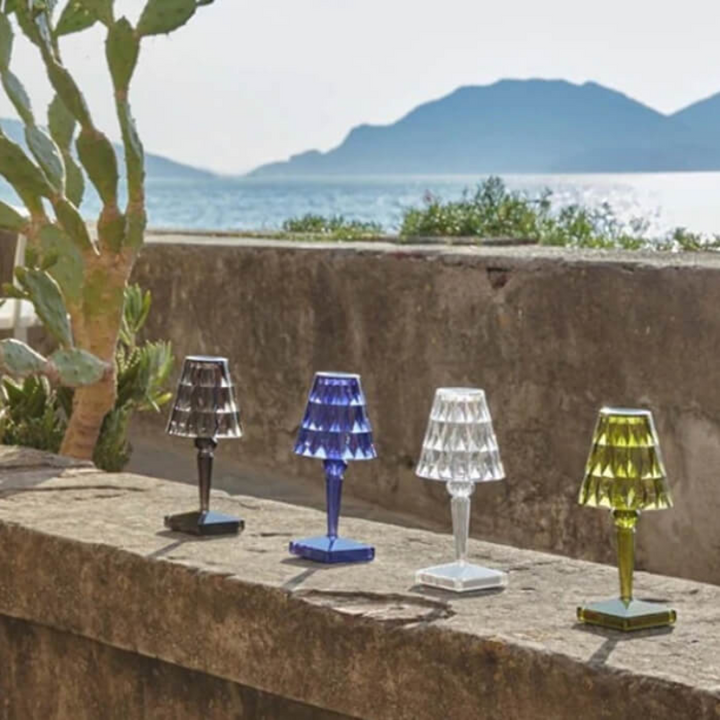 CrystalLuxe Lámpara de mesa – Lámpara de cristal de lujo con luz blanca cálida y acabado elegante