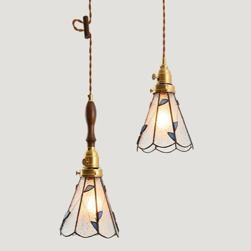 Llum penjant Aurelia – Disseny de vidre fet a mà amb colors vius i il·luminació LED càlida