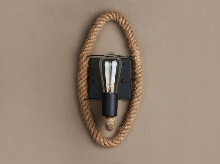 IronWeave – Lámpara de Pared de Cuerda Vintage – Iluminación Industrial Retro